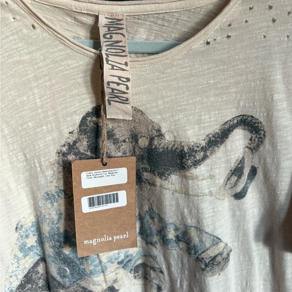 Magnolia Pearl balancing act tee - Picture 4 of 8